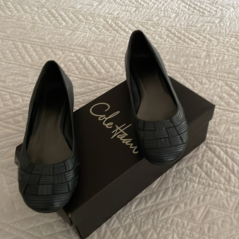 Cole Haan ballet flats - Picture 9 of 9